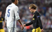 Équipe de France: Antoine Griezmann n'applaudit pas Raphaël Varane et l'assume