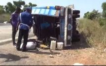 Vidéo Grave accident à Thiès : Un Ndiaga Ndiaye se renverse et fait beaucoup de blessés. Âmes sensibles, s'abstenir