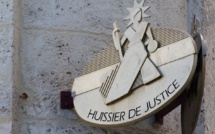 Vol, usurpation de fonction, faux et usage de faux, escroquerie : Un ex-employé d’un célèbre huissier de justice, risque gros