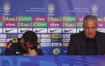 Neymar fond en larmes en pleine conférence de presse