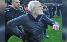 Grèce/Football: un président de club débarque sur la pelouse avec son pistolet 