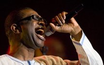 Politique, télévision et musique: le combat d'une star au Sénégal