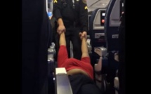 Une femme expulsée d’un avion à cause de sa  "mauvaise odeur"
