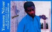 Talla Diagne, producteur et vendeur de cassette, fait faillite et ferme boutique