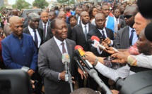 «Nous serons très fermes à l’endroit de ceux qui construisent sur les voies publiques », avertit Alassane Ouattara