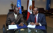 10e GSR : Signature de la Convention officielle entre Ndongo Diao, DG de l’ARTP et Hamidoun Touré, Secrétaire général de l’Union internationale des Télécommunications (ITU)
