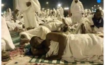 Mecque : le président Alassane Ouattara couché sur une natte comme les autres pèlerins