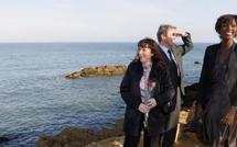 REMANIEMENT : Sarko prépare 2012, Wade toujours dans les nuages