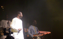 Le guitariste de Youssou Ndour, Pape Oumar Ngom, traîné au tribunal pour une affaire de visas