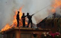 Photos : Les premières images de l'incendie du Lamentin Beach