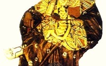 BONNET CARRE, DJELLABA, BABOUCHES ET CHAPELET : L’élégance dans le port fait le Talibé Tidiane