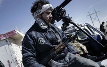 Libye : Les insurgés en déroute, Kadhafi reprend ville après ville