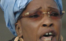 Awa Diop met en garde les ministres de Wade