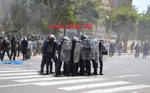[Photos-Vidéos] La confrontation n'a pu être évitée...Suivez le mouvement des forces de l'Ordre en direction des emeutiers