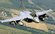 LIBYE: DES AVIONS FRANÇAIS ONT DÉTRUIT UNE PREMIÈRE CIBLE