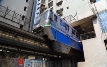 Chine: cette ligne de métro traverse de part en part, un immeuble d'appartements de dix-neuf étages !