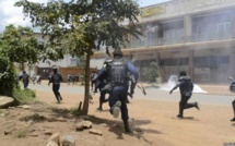 (Âmes sensibles s’abstenir) L’armée camerounaise tire à balles réelles sur des manifestants (Vidéo)