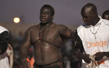 PARTENARIAT SIGNÉ AVEC LA 2STV : Yékini dans l’arène pour 3 ans