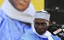 Le Président aurait renoncé à se présenter, son entourage dément