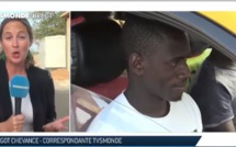 VIDEO-L'élève Saër Kébé quitte la prison à bord d'un taxi