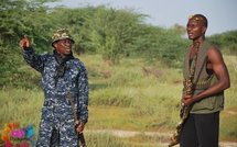 Vidéos - Le Général Kara à la chasse dans la forêt de Bango avec quelques uns de ses enfants