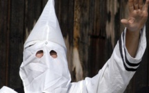 2 Allemands, membres du KKK battent un Sénégalais qui finit en soins intensifs