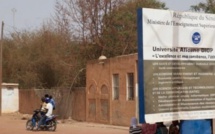 Université de Bambey: Le syndicat des travailleurs dénonce la gestion du Directeur