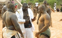 Les lutteurs Ness et Feugeuleu enterrent la hache de guerre.