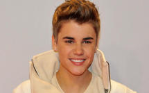 Justin Bieber joue au père-noël
