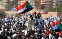 Des groupes rebelles soudanais et des leaders de la protestation résolvent leurs différends sur un accord de force