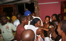 Balla Gaye  super star  à l’aéroport.