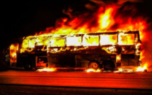 Vidéo - ACCIDENT DE GUEOUL : Les images terrifiantes du bus en feu