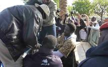 Simon, Kilifeu et les autres leaders de Y'en a marre arrêtés hier entendus à l'instant au Commissariat Central.