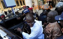 [Dernière minute] Cheikh Bamba Dieye traîné sur la chaussée par les policiers