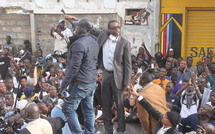 Contre Wade nouvelles violences, Youssou Ndour blessé à la jambe