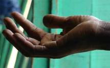 Aumône pour la victoire Wade : Les sourds-muets prennent et crient Macky Sall