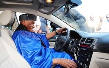 Des responsables libéraux veulent confisquer les voitures de la Présidence