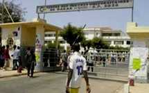 Contre une année blanche, les étudiants bloquent toutes les issues de l’Université