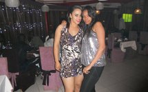 La jet-setteuse Nadège De Sousa avec sa copine