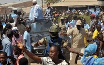 Le maître prie pour l’apprenti  avant de quitter le Palais