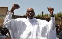 Pour régler les problèmes de son parti, Wade renonce à son Oumra