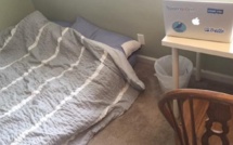 Une dame conseille aux femmes de ne pas sortir avec les hommes qui ont leur matelas au sol