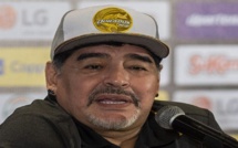 Maradona désigne le meilleur footballeur de tous les temps plus fort que lui-même, pélé, Messi et Ronaldo