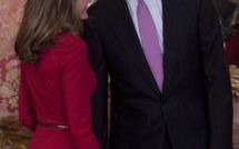 Letizia d'Espagne éblouit et Felipe porte un toast pour noyer le scandale...