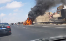KAWTEF A L'AIDB - UNE VOITURE EXPLOSE DEVANT L'AÉROPORT (VIDEO)