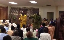 Thiant de Béthio Thioune à Cincinnati: Chantez et dansez!