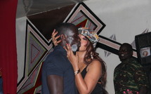 Viviane embrasse un homme