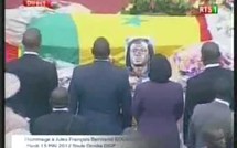 Macky Sall  devant la dépouille de Jules François Bocandé (VIDEO)