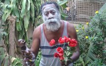 Charles Foster s'adresse à Youssou Ndour!