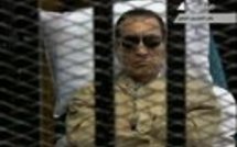 L'ancien président Hosni Moubarak condamné à la prison à vie